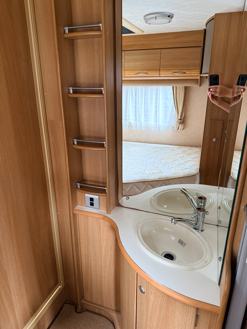 Coachman 530/4 VIP 4 Berth Fixed Bed Touring Caravan