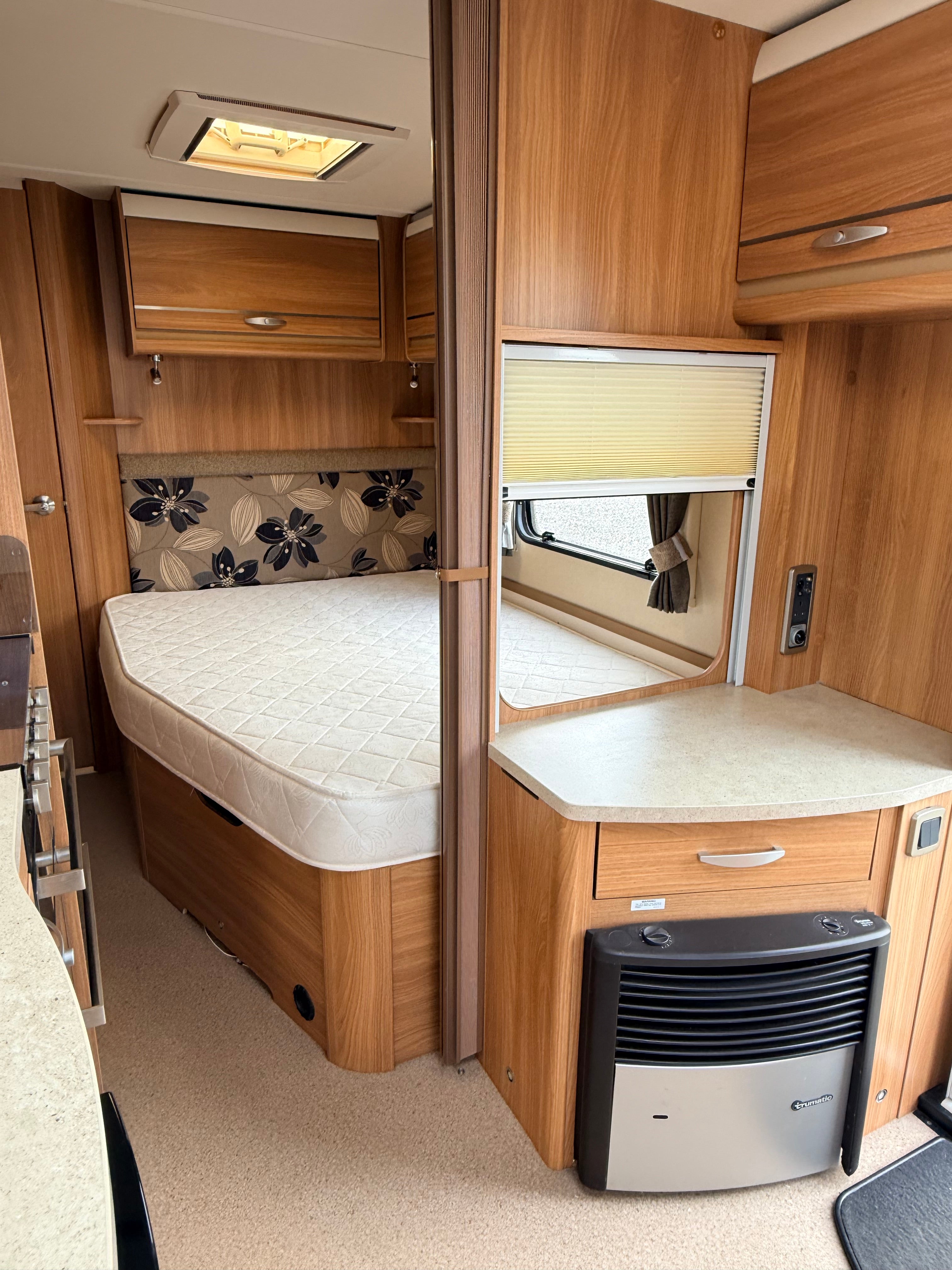 2012 Swift Challenger 554SR 4 Berth Fixed Bed
