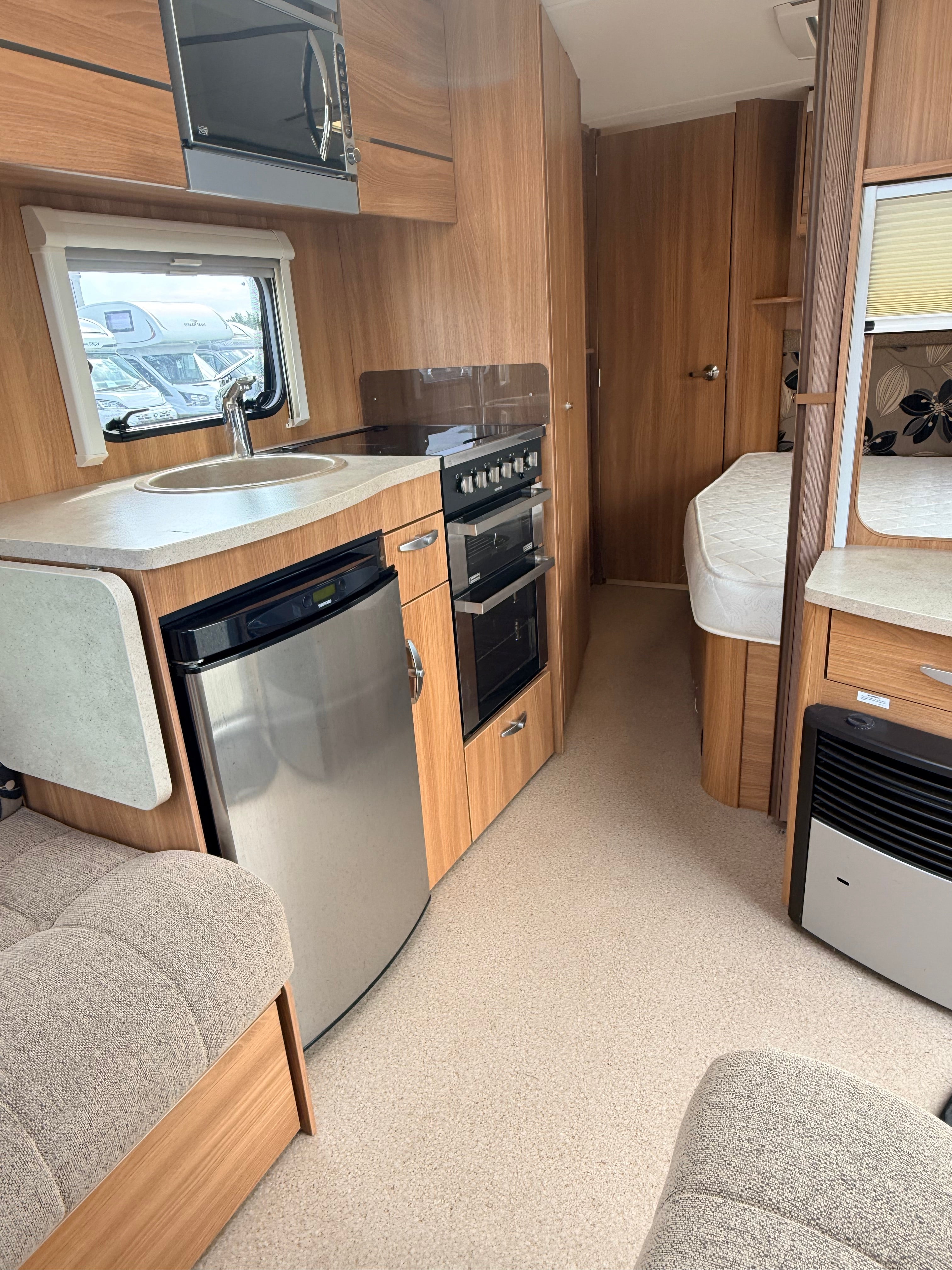 2012 Swift Challenger 554SR 4 Berth Fixed Bed