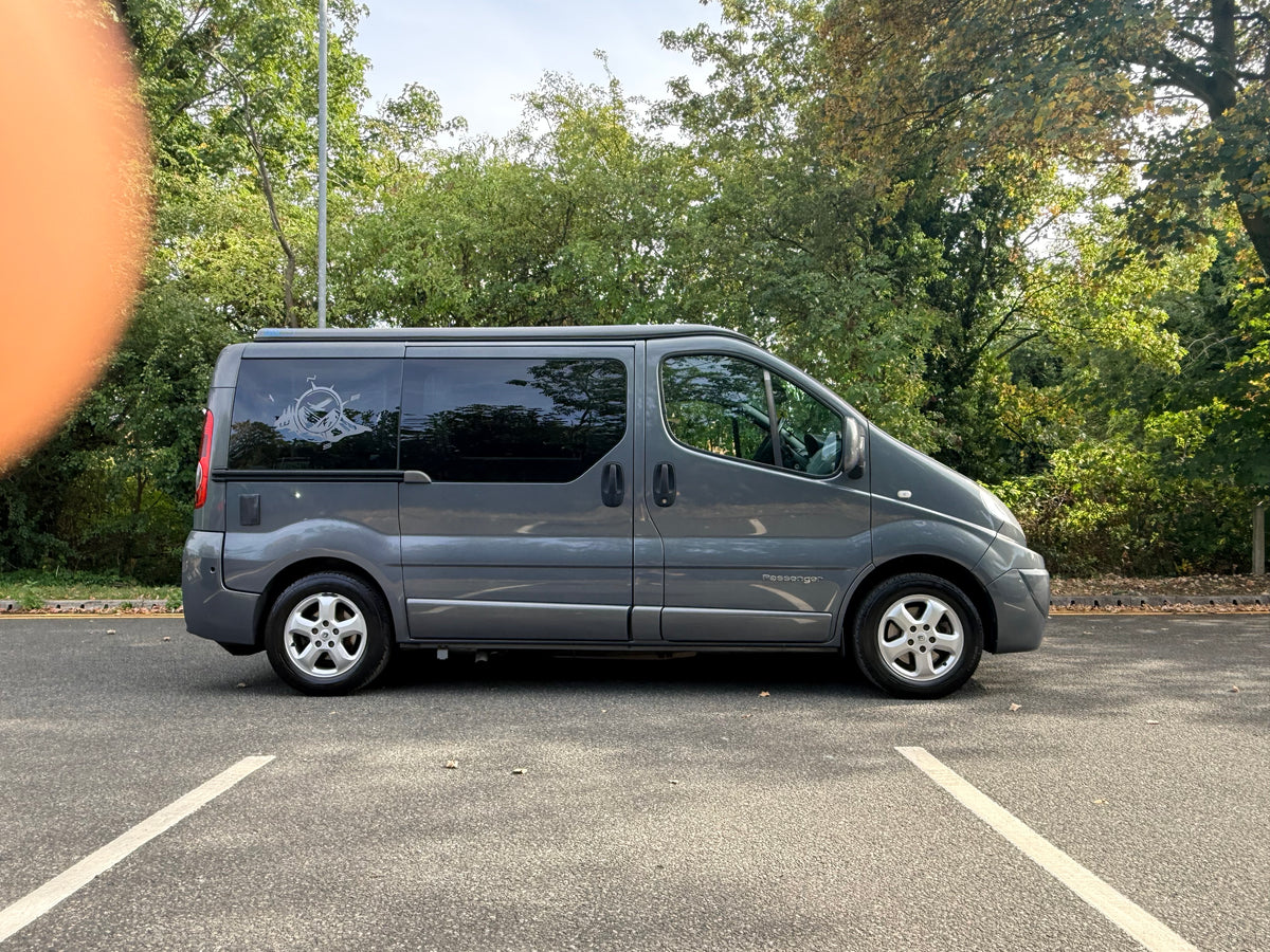 2013 4 Berth Pop-Top Camper Van Renault Trafic 2.0td