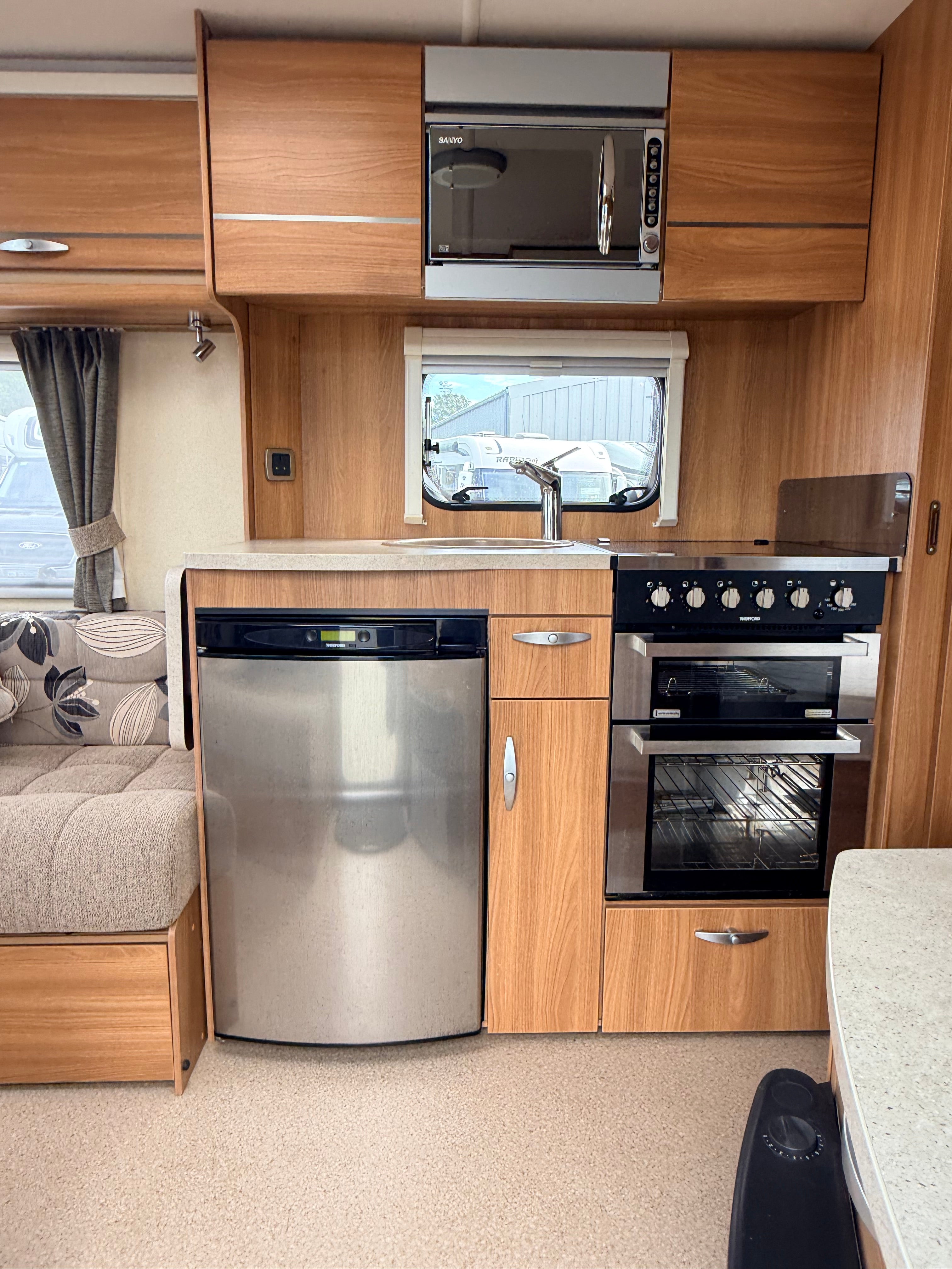 2012 Swift Challenger 554SR 4 Berth Fixed Bed