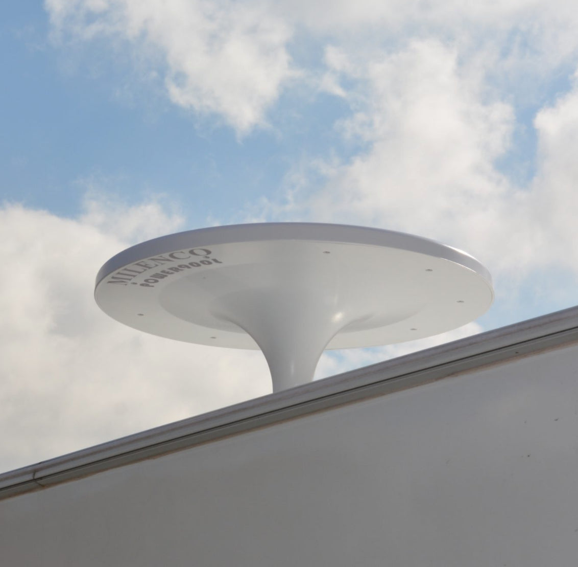 Milenco Power 900L Antenna